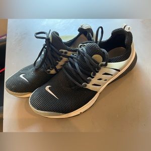 Men’s brand new condition Nike shoes